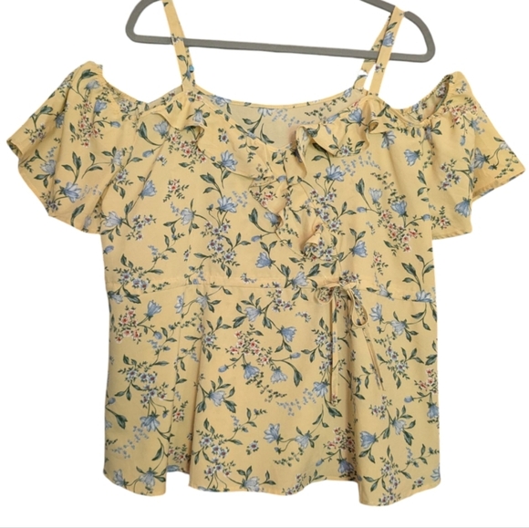 BloomChic 14 Yellow Floral Cold Shoulder Blouse EUC - Picture 2 of 4
